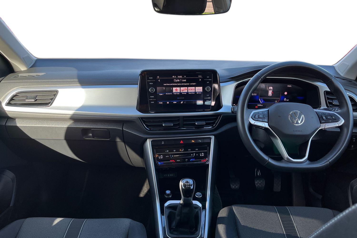 Volkswagen T-Roc Photo 9