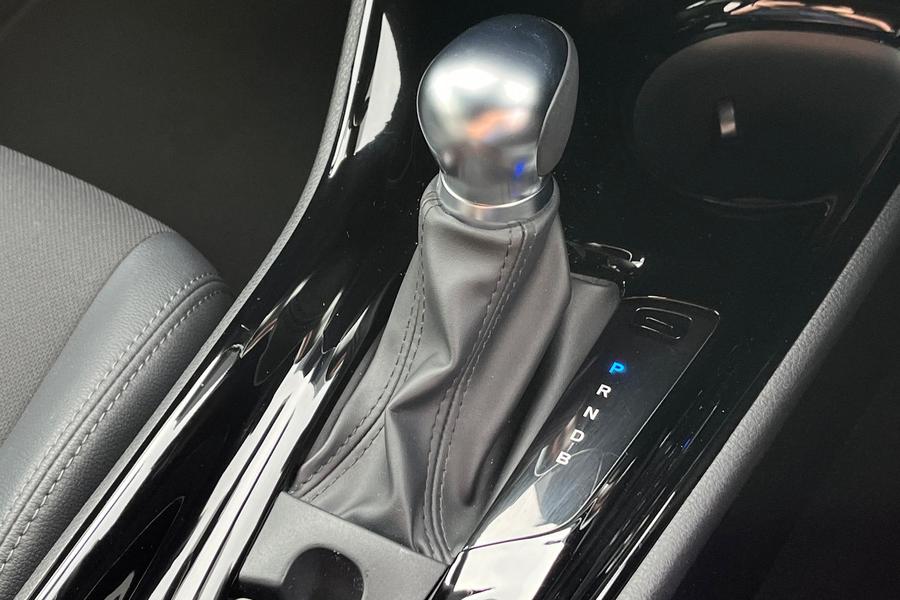 Toyota C-HR Photo autoimg-2e2c6b83577b1b613db72615abdabd3dc7b2559d.jpg