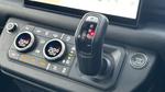 Land Rover Defender Photo 12