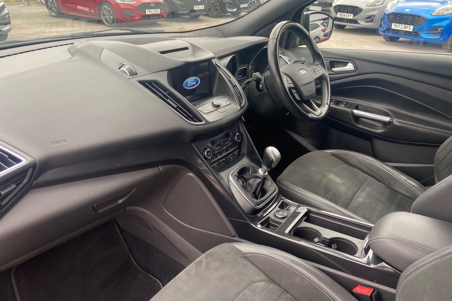 Ford KUGA Photo 17