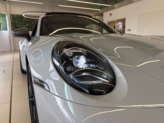 PORSCHE 911 Photo 21