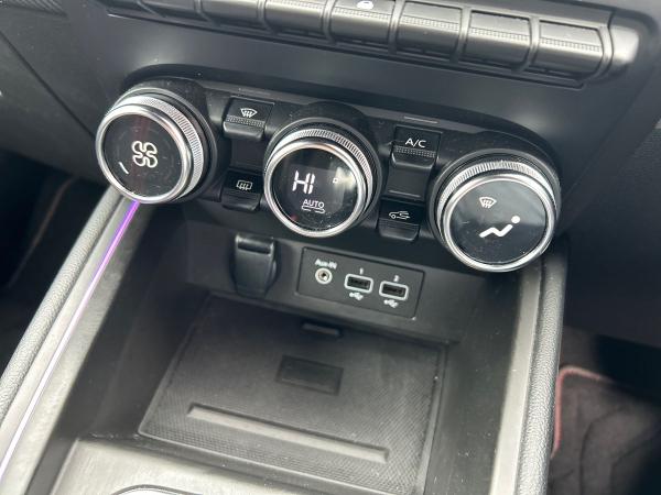 Renault Clio Photo autoimg-2e4412075bb11ee78c1d8d7eaee284c6f82b88ad.jpg