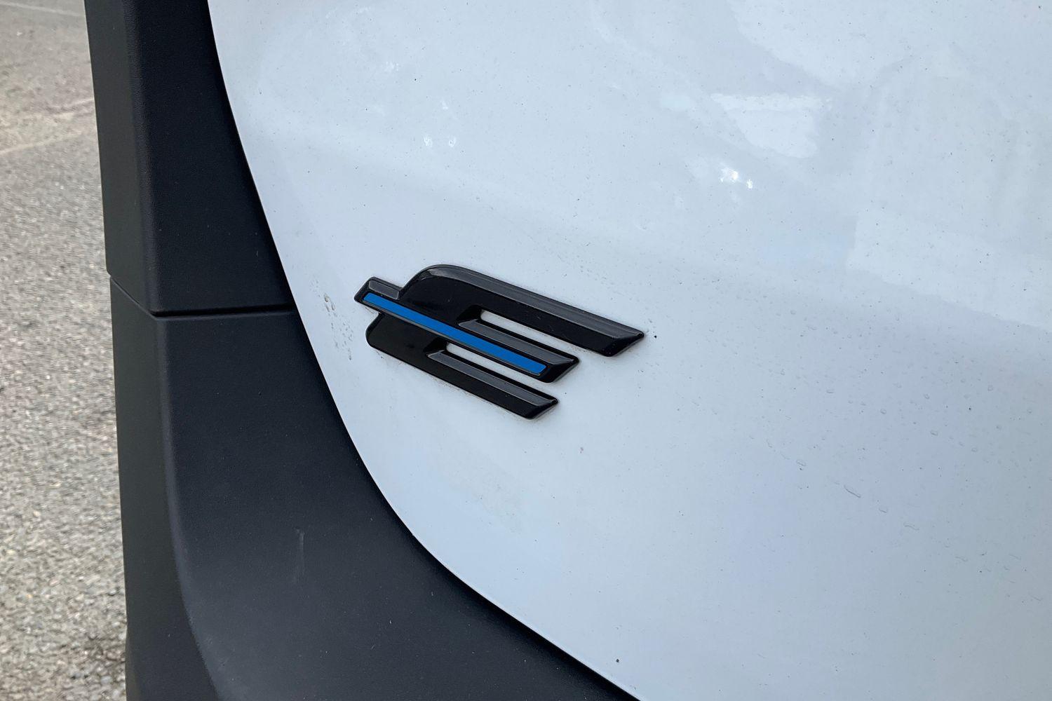 Ford E-Tourneo Courier Photo 38