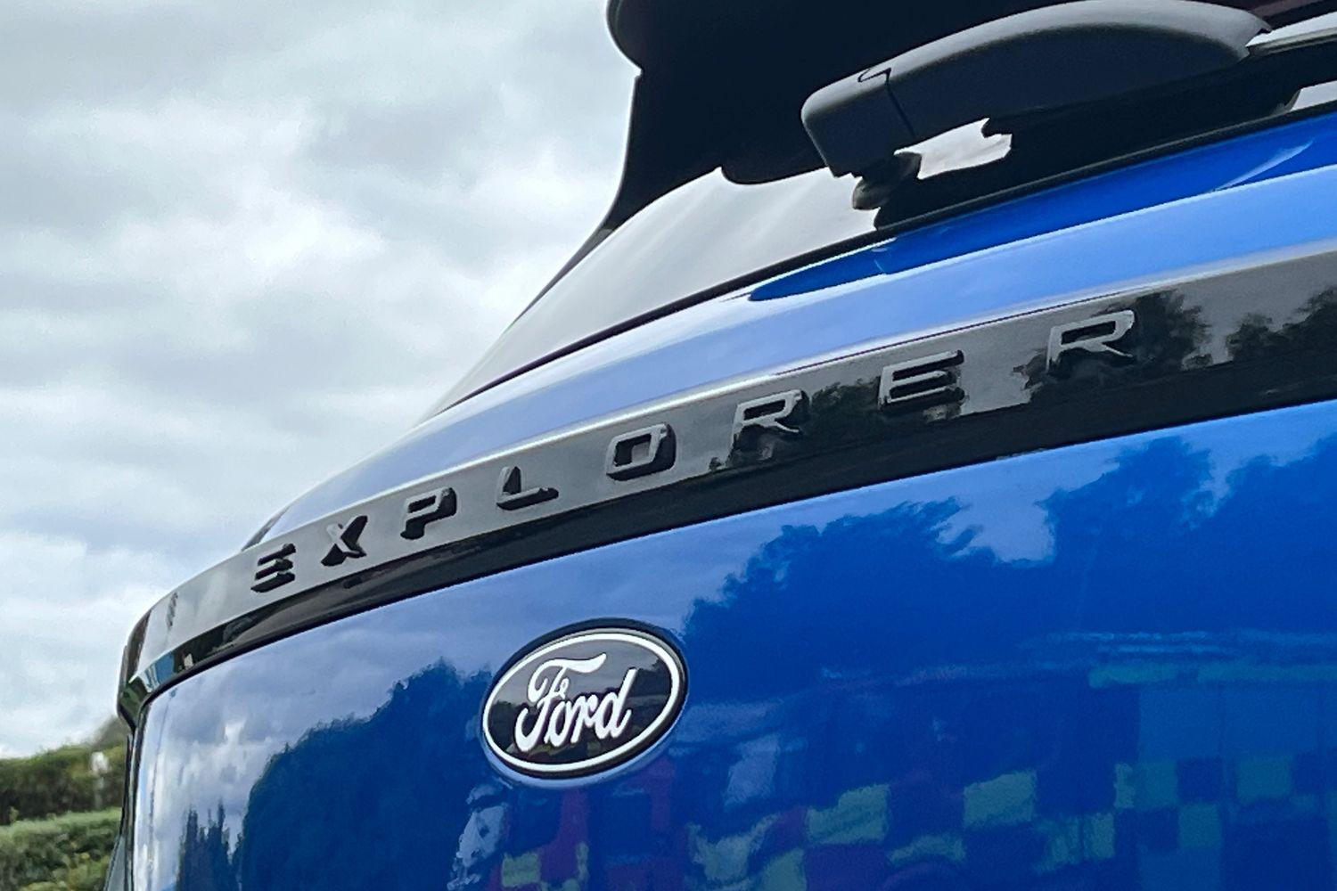 Ford Explorer Photo 38