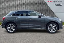 AUDI Q3 Photo 4