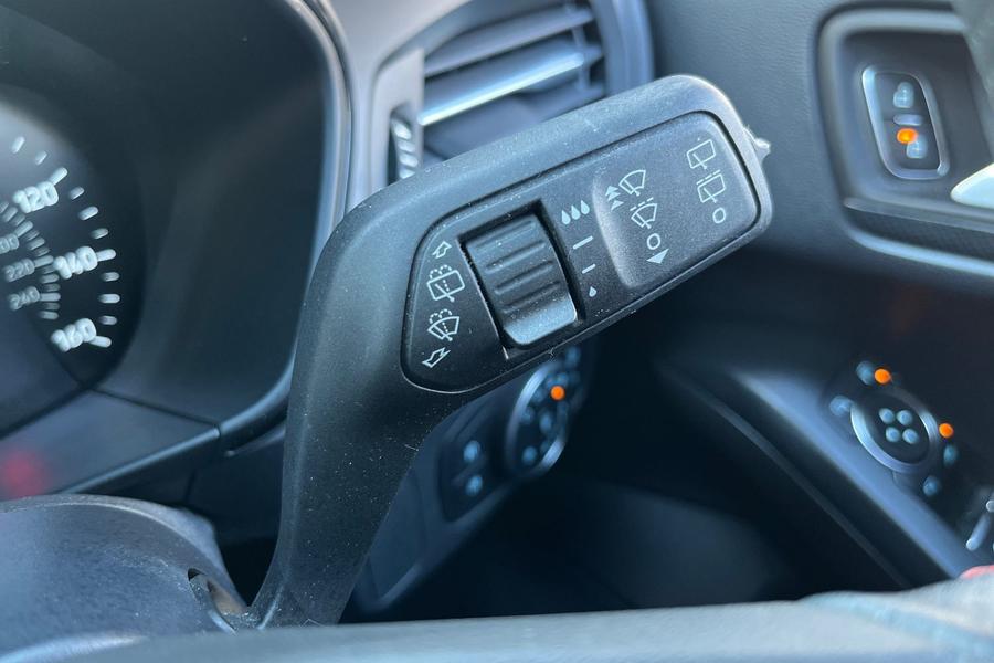 Ford FOCUS Photo autoimg-2e4a052a9767449edf65480caca16a6440b2f534.jpg