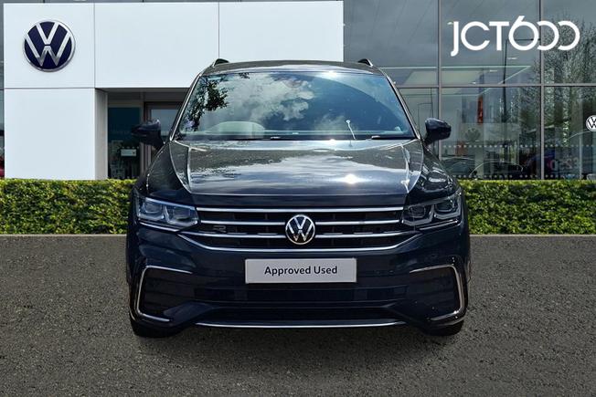 VOLKSWAGEN Tiguan Photo 8