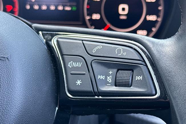 AUDI Q2 Photo 17