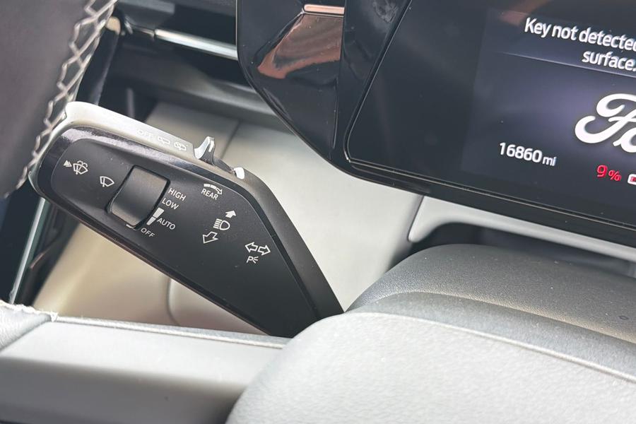 Ford Explorer Photo autoimg-2e4d645e6b261e8adc5be133759c7a5f12244cd2.jpg