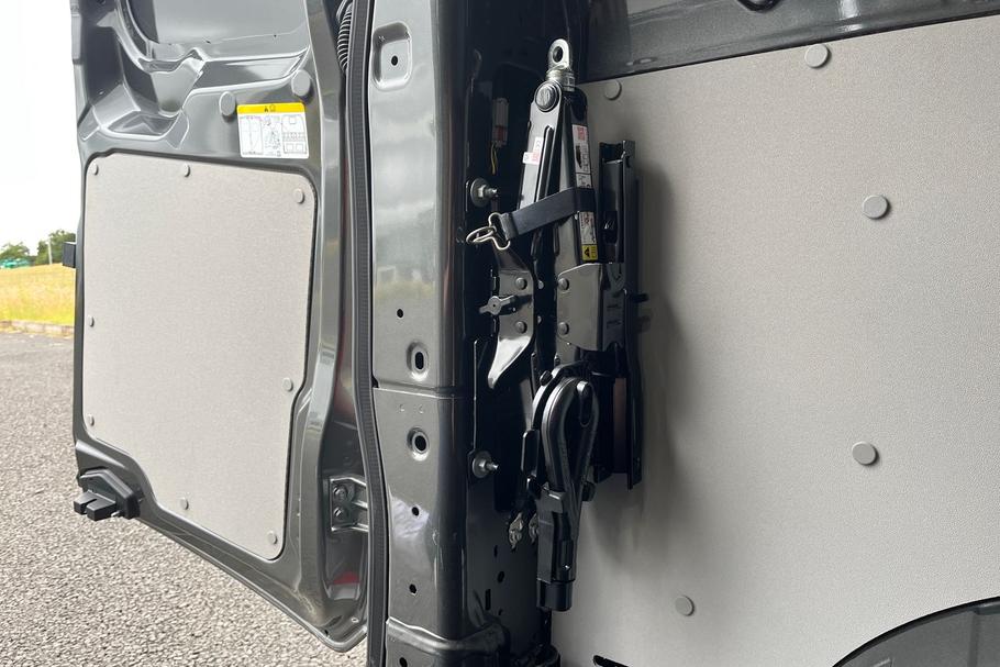 Used Ford Transit Custom DYZ9469 14