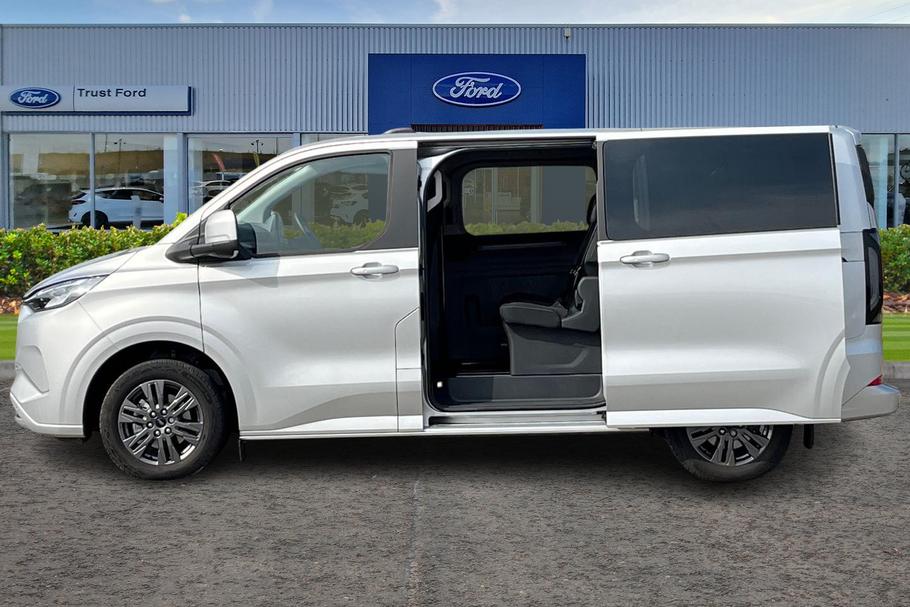 Used Ford TOURNEO CUSTOM WN26TXO 5