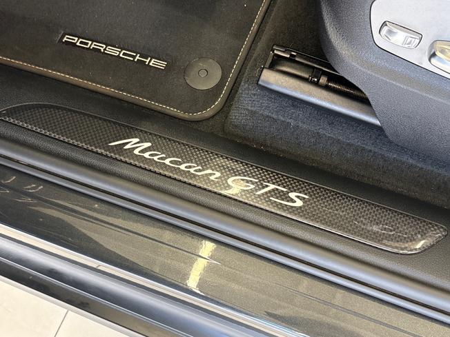 PORSCHE Macan Photo 30