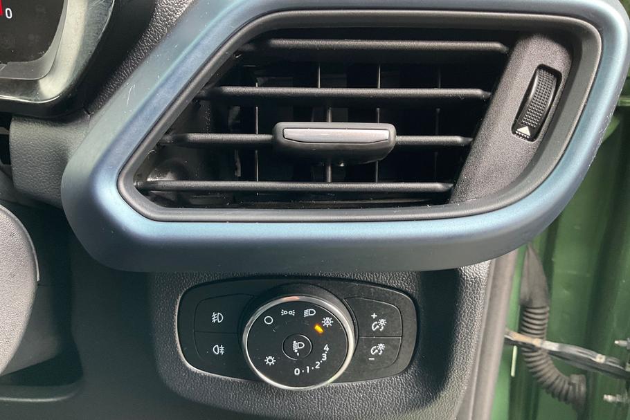 Used FORD TRANSIT COURIER YL24BVV 24