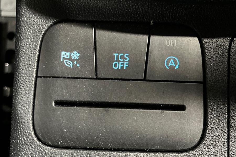 Ford FIESTA Photo autoimg-2e67de3b0fcec826540a3f1b4e70065d21a6043c.jpg