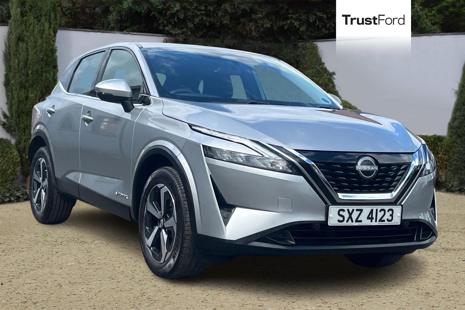 Nissan QASHQAI Photo 0