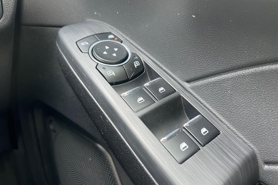Ford Kuga Photo autoimg-2e72dc5210a666ebc7f8fc0973073cb0358b508b.jpg