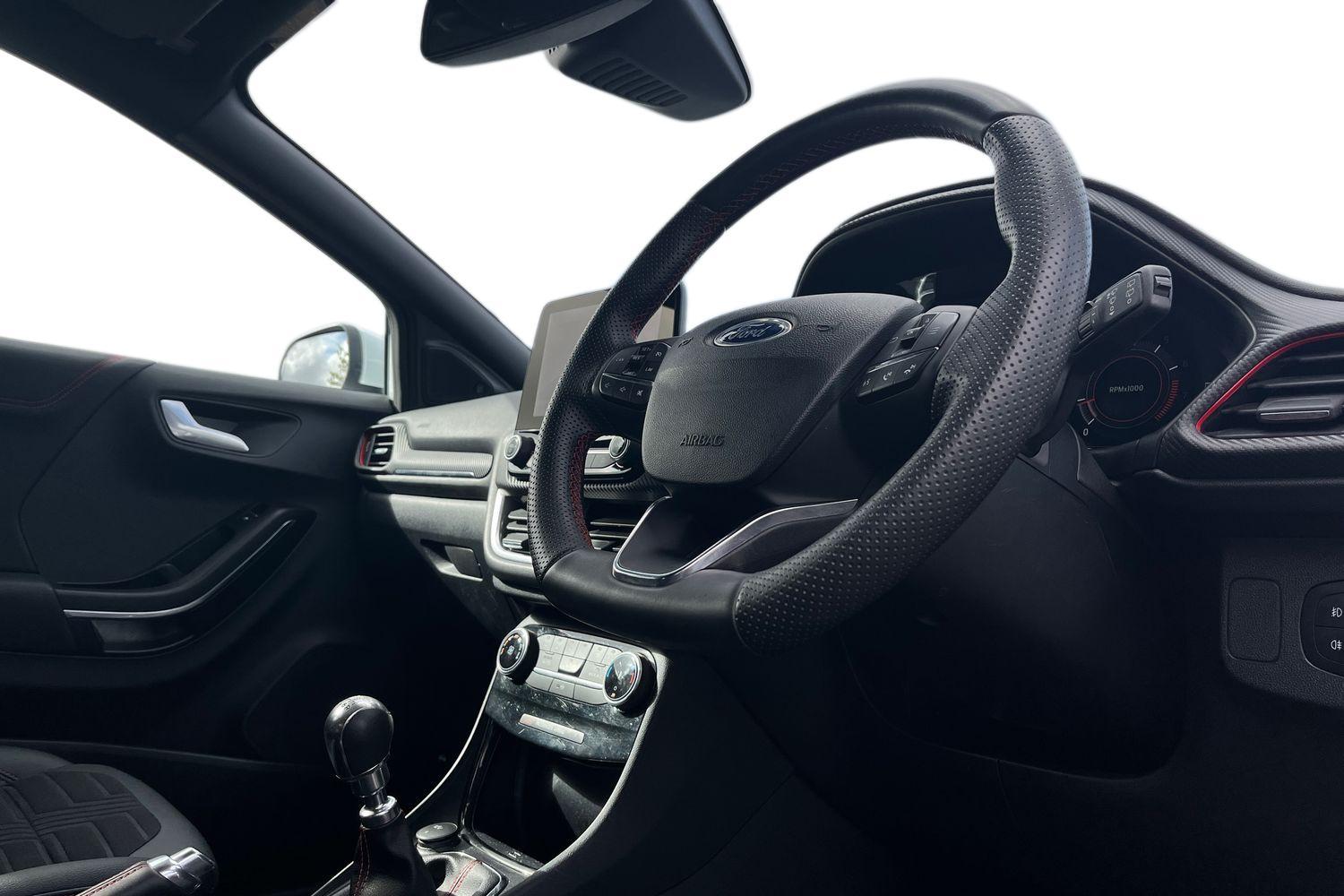 Ford PUMA Photo 8