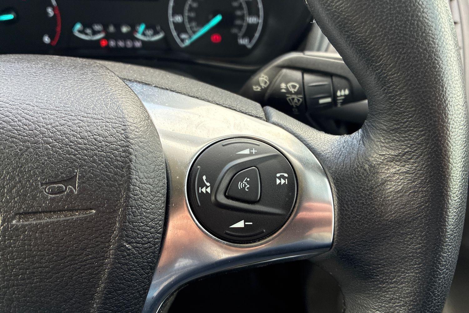Ford TRANSIT CONNECT Photo 22