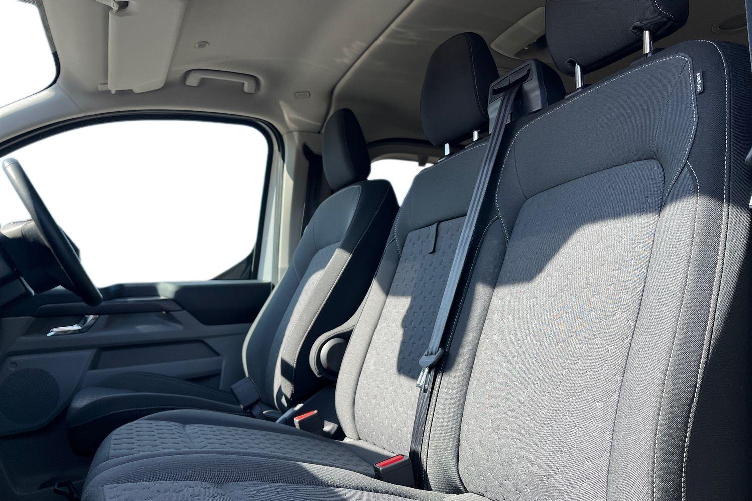Ford TOURNEO CUSTOM Photo 9