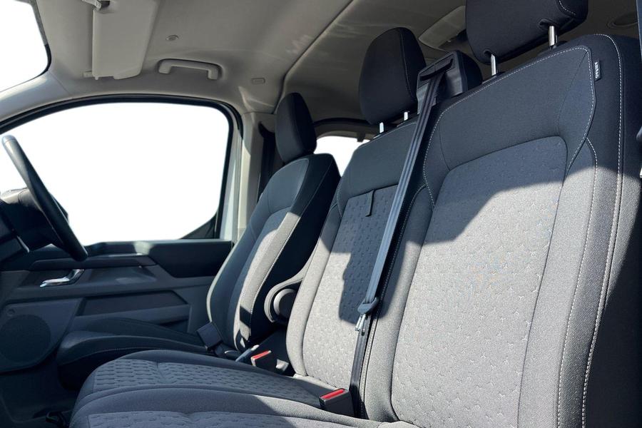 Ford TOURNEO CUSTOM Photo autoimg-2e75fe4b2119d0a307c5755e7091b53f49f662b7.jpg