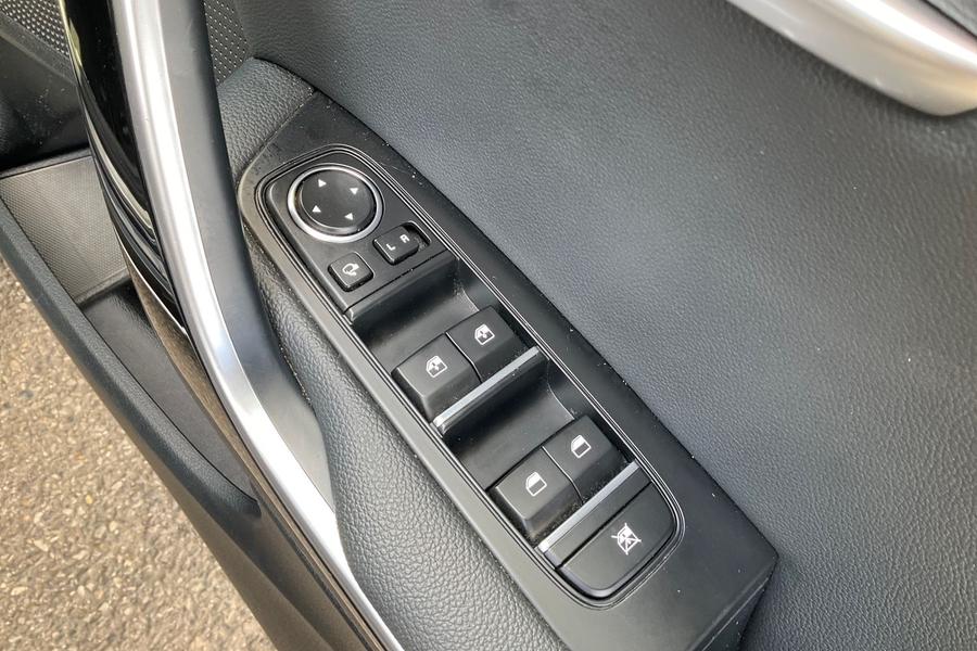 Kia ProCeed Photo autoimg-2e76f91d6cd42e0d9afe1ae82605c099958f4b2c.jpg