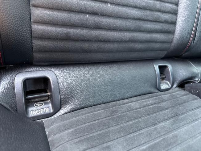 MERCEDES-BENZ GLA Photo 24