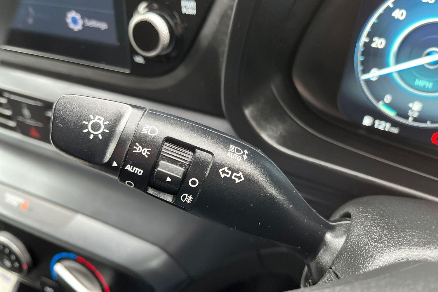 Hyundai BAYON Photo 13