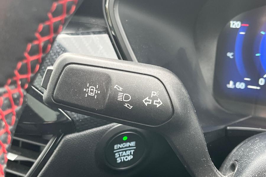 Ford KUGA Photo autoimg-2e7ecbef88bfea851f805fae3333b6b15e515014.jpg