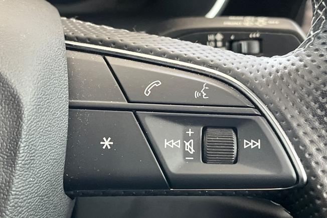 Audi Q3 Photo 17