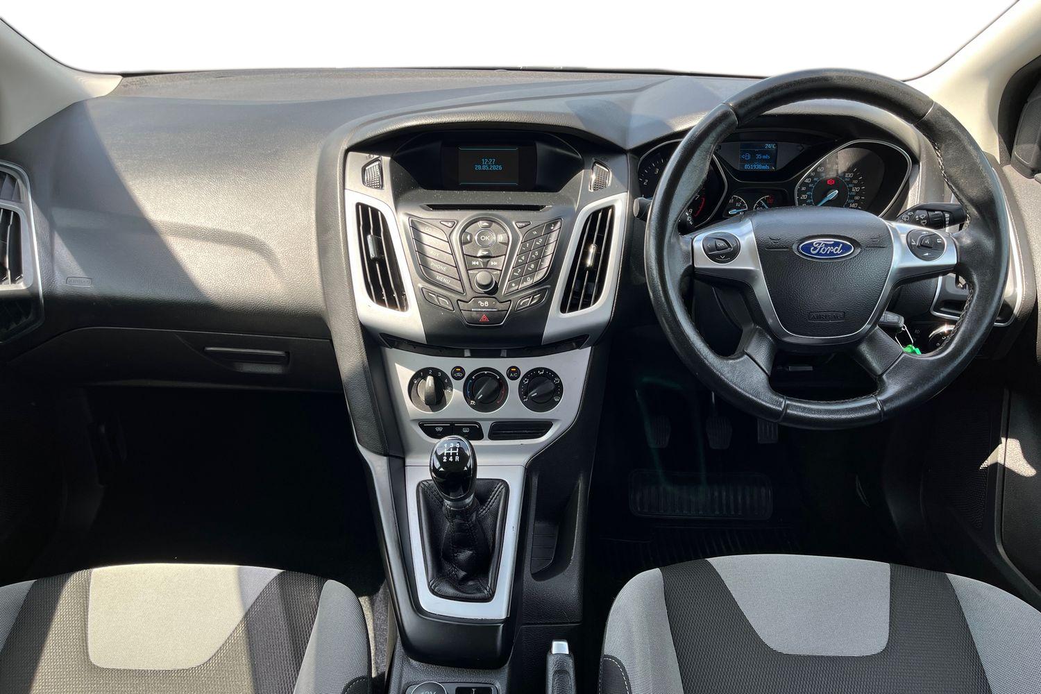 Ford FOCUS Photo 9