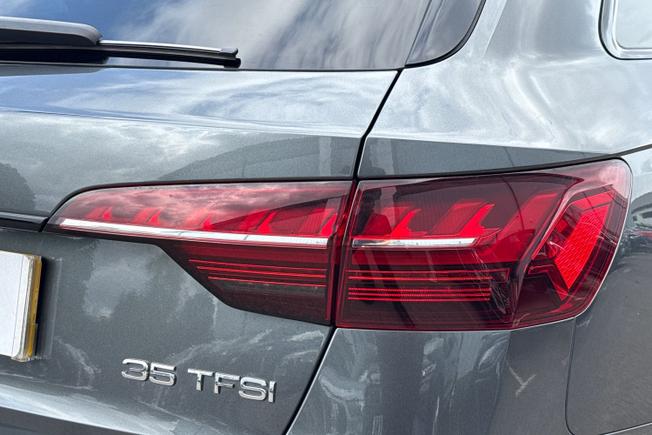 AUDI A4 Avant Photo 18