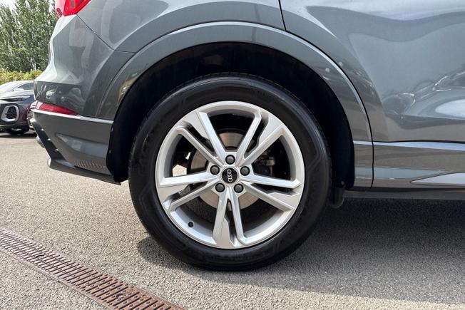 Audi Q3 Photo 5