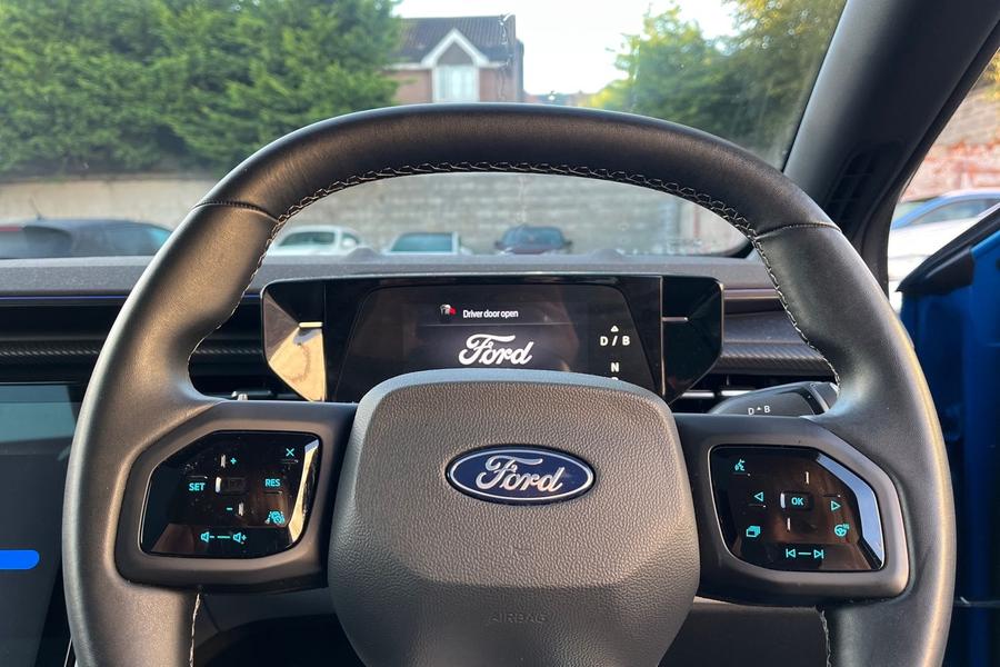 Ford EXPLORER Photo autoimg-2ea09a152dc33736783df08c45c4250c0dda5731.jpg