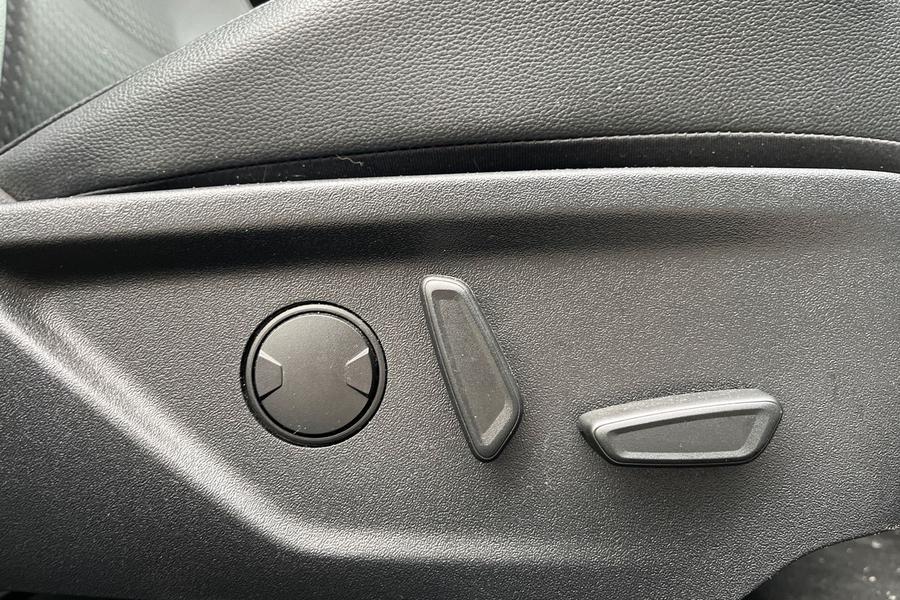 Ford FOCUS Photo autoimg-2ea2f08178c7c7b361be437b475e18111726ebc4.jpg