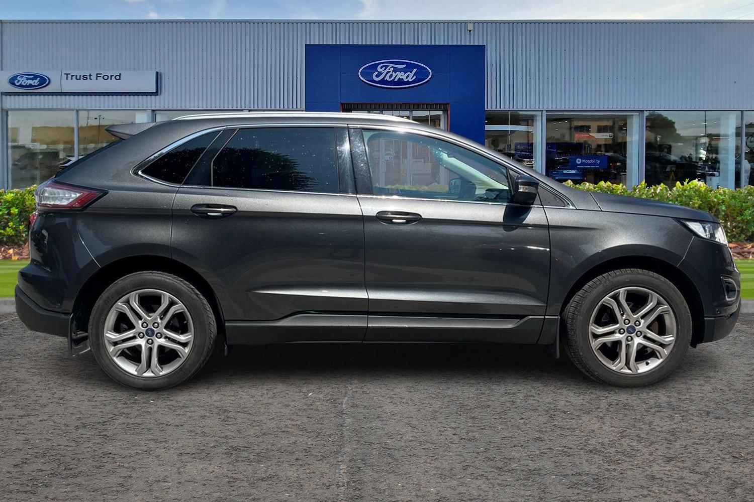 Ford EDGE Photo 2