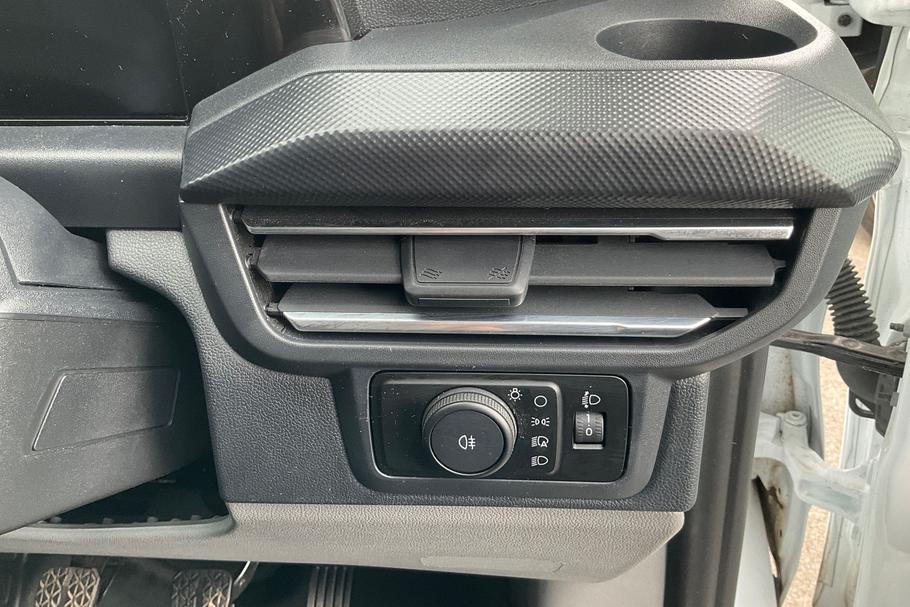 Used Ford TRANSIT CUSTOM DV25YDJ 28