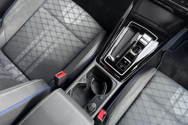 Volkswagen Golf Photo 24