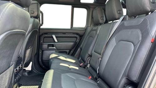 Land Rover Defender Photo autoimg-2eaa4df9142294d83daec6e922a6e3d74ea82e72.jpg