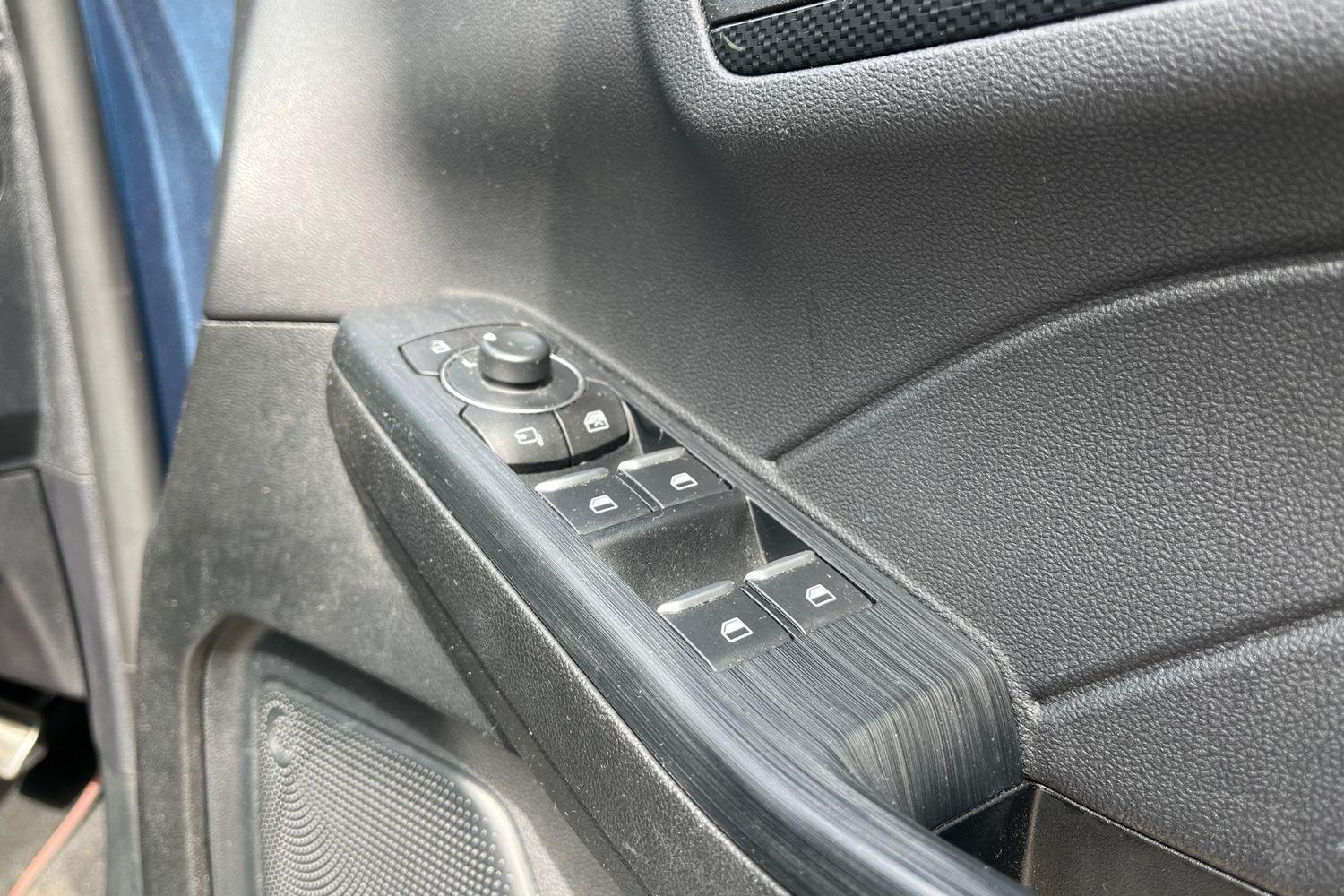 Ford KUGA Photo 15