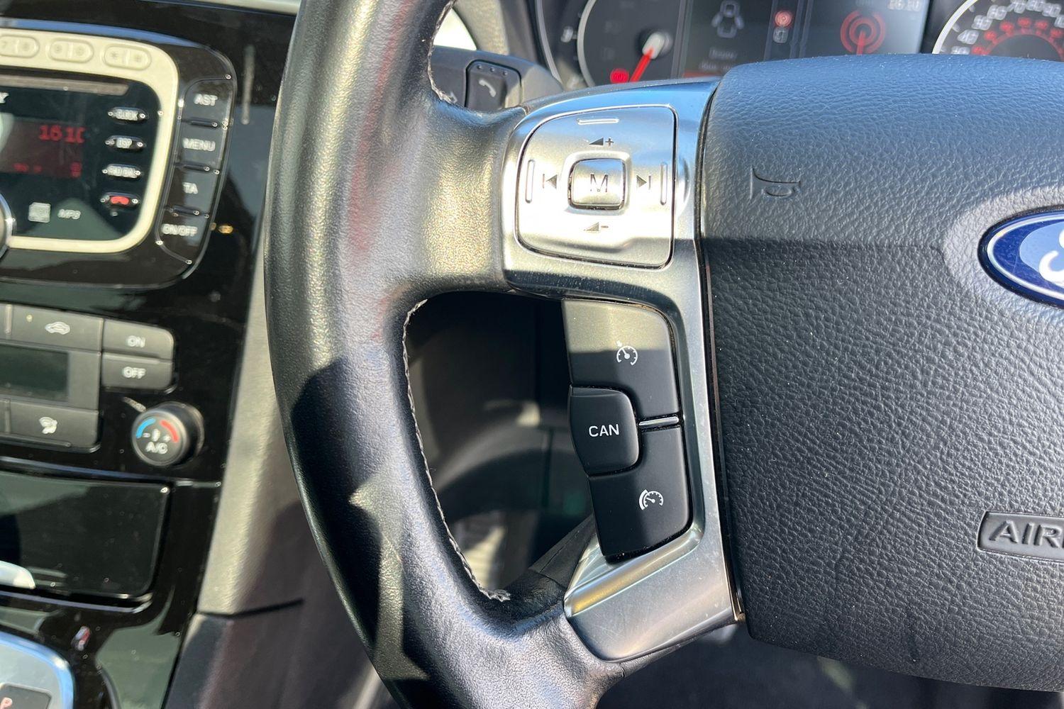 Ford S-Max Photo 28