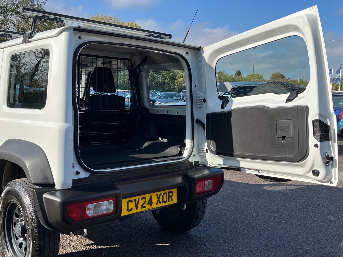 Suzuki Jimny Photo 22