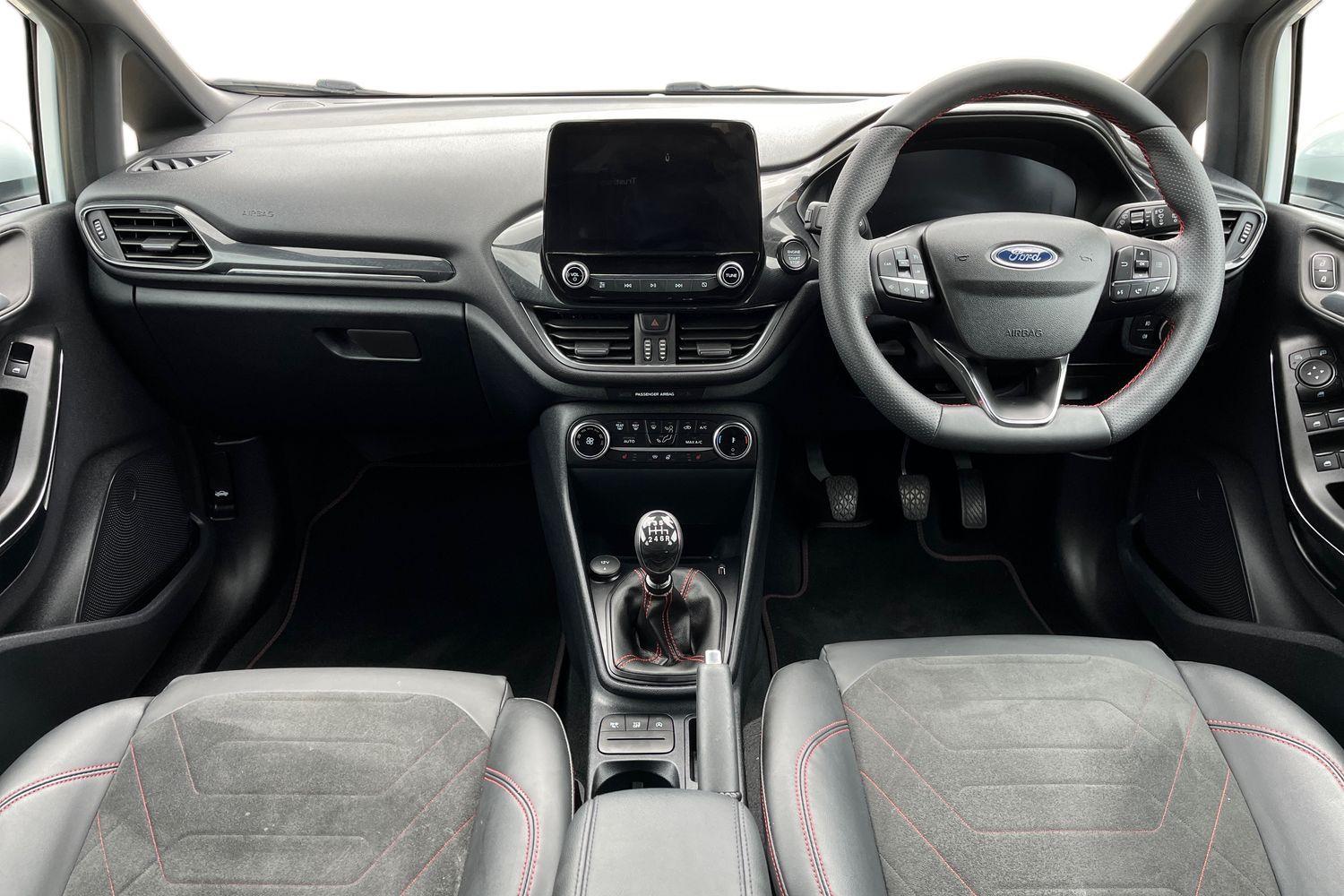Ford Fiesta Photo 9
