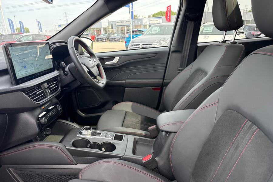 Ford Kuga Photo autoimg-2eb0f85aab655a52fbb4e2c661cd68abe21aa114.jpg