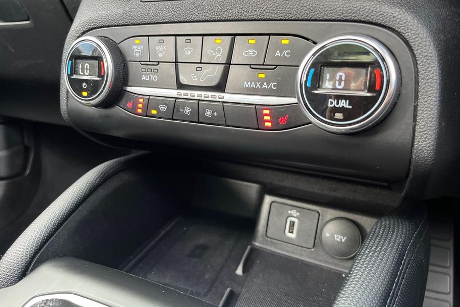 Ford FOCUS Photo autoimg-2eb16a5ab28454e74fc7b794b758f982f77ae96c.jpg