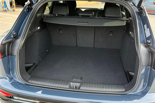 AUDI Q6 E-Tron Photo 12