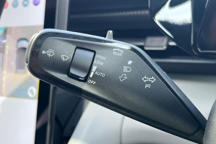 Ford Explorer Photo autoimg-2eb7068bf498b42cd53cf94883b2b9a6d6f192db.jpg