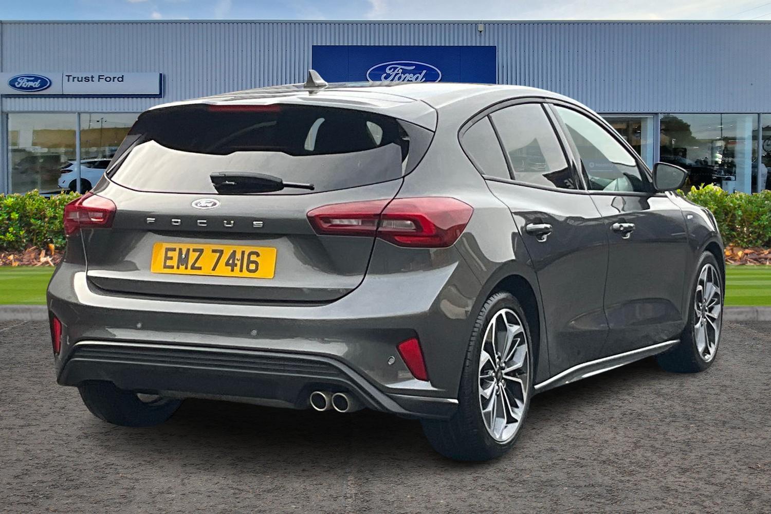 Ford Focus Photo 3