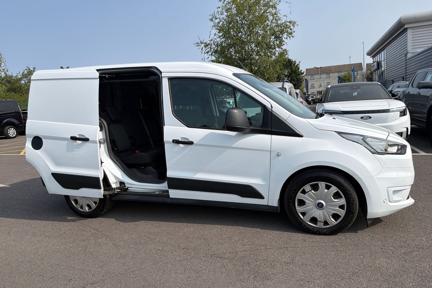 Ford TRANSIT CONNECT Photo 16
