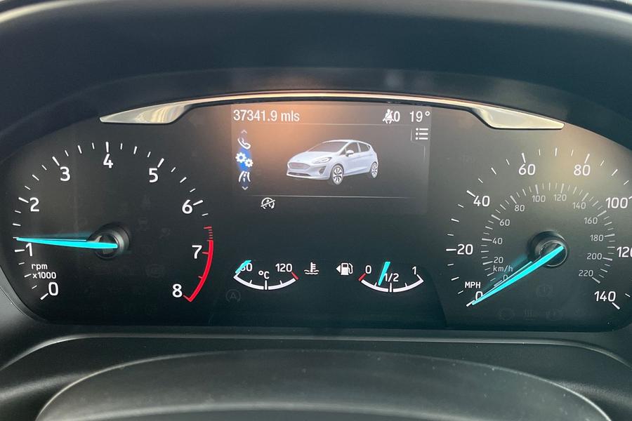 Ford FIESTA Photo autoimg-2eb9134b41ebab4c6795f1204b5c79c582bff2c8.jpg