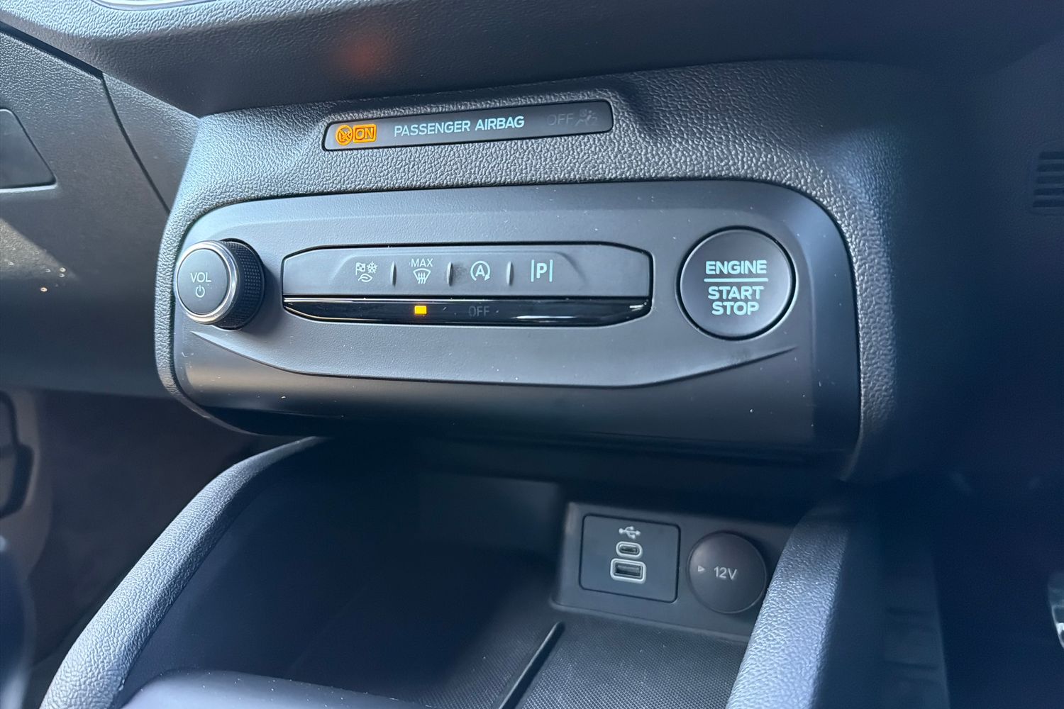 Ford FOCUS Photo 34